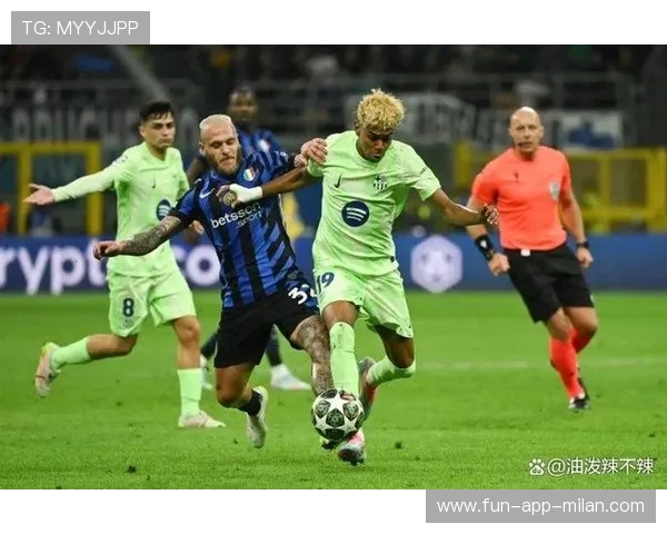 国际米兰射术提升营：前锋练习禁区内细腻停球与低角度射门